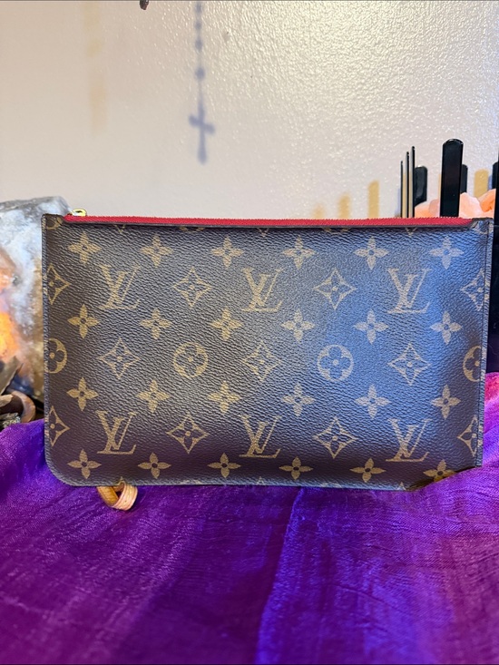 Louis Vuitton Handbags - 🔥🔥FLASH SALE🔥🔥Louis Vuitton Monogram Canvas Pouch